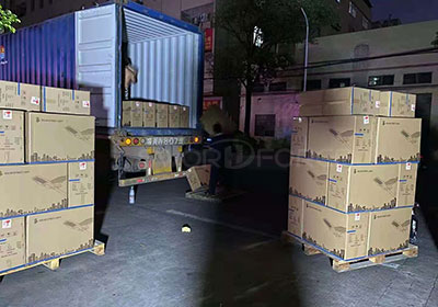 loading-container-2-400x280 loading-container-2-400x280
