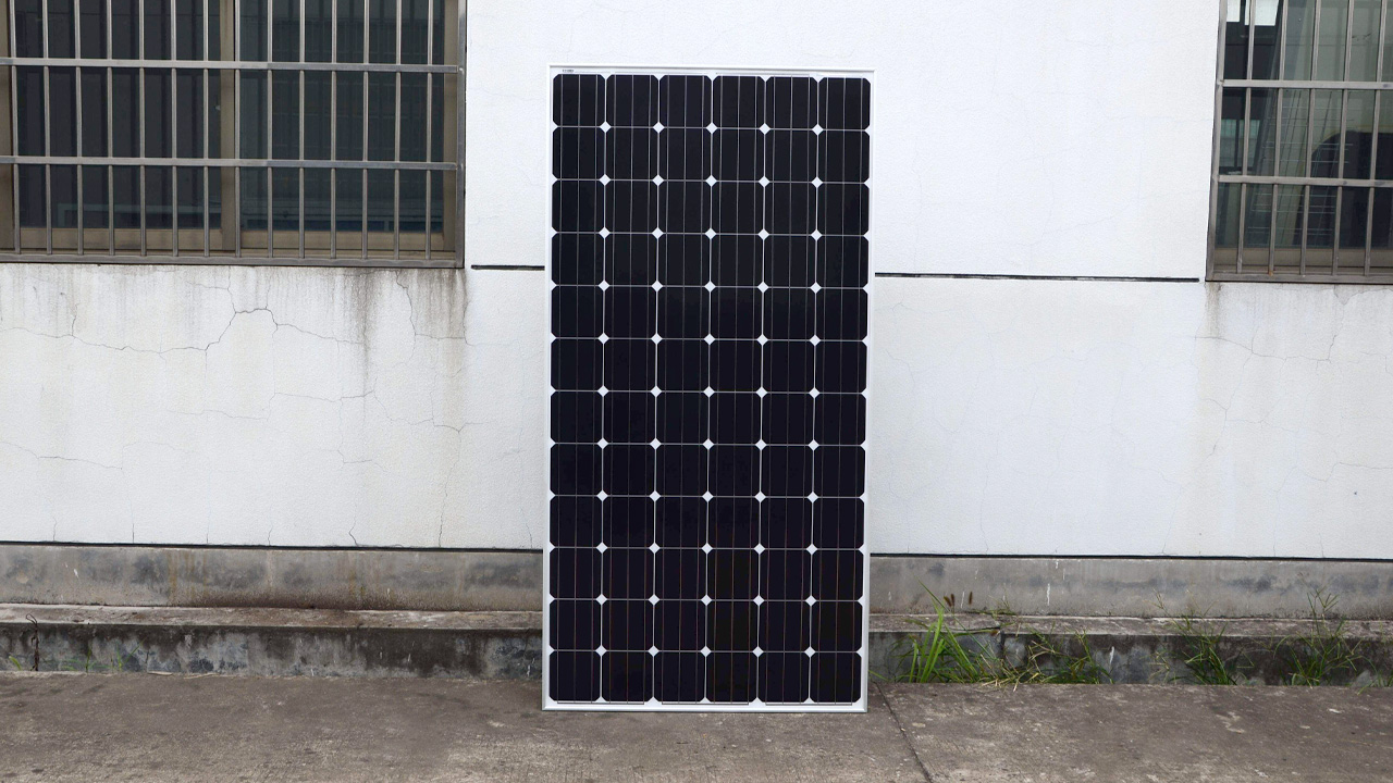 Comparing-Monocrystalline-and-Polycrystalline-Solar-Panels-4 Comparing-Monocrystalline-and-Polycrystalline-Solar-Panels-4